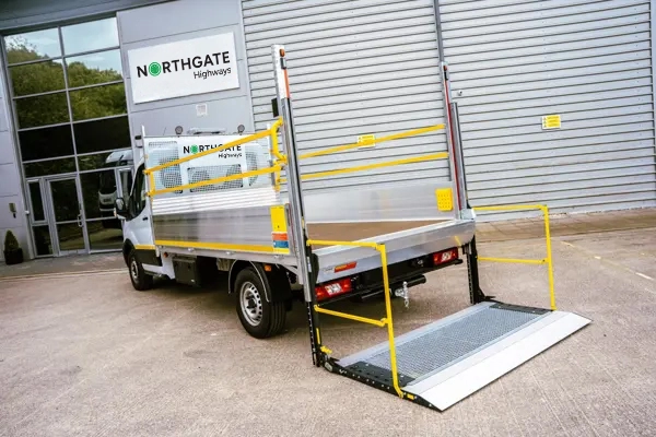 3.5t Traffic Management Vehicle with Tail Lift Down